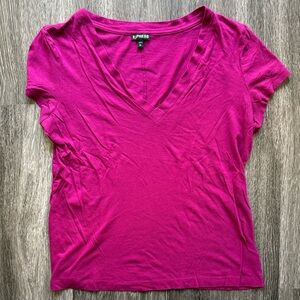Express | Fuchsia V-Neck Short Sleeve Tee Shirt